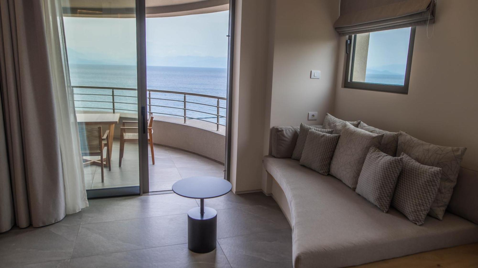Alissachni Seaside Hotel ديرفينيون المظهر الخارجي الصورة