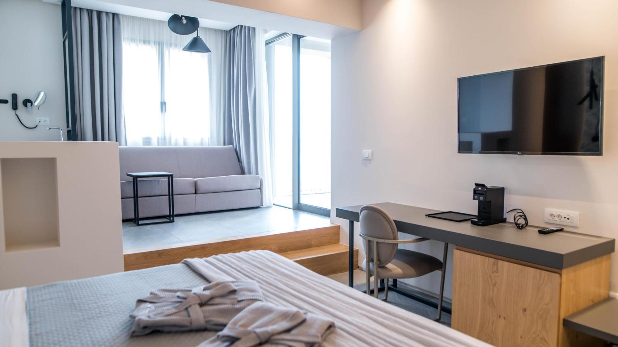 Alissachni Seaside Hotel ديرفينيون المظهر الخارجي الصورة
